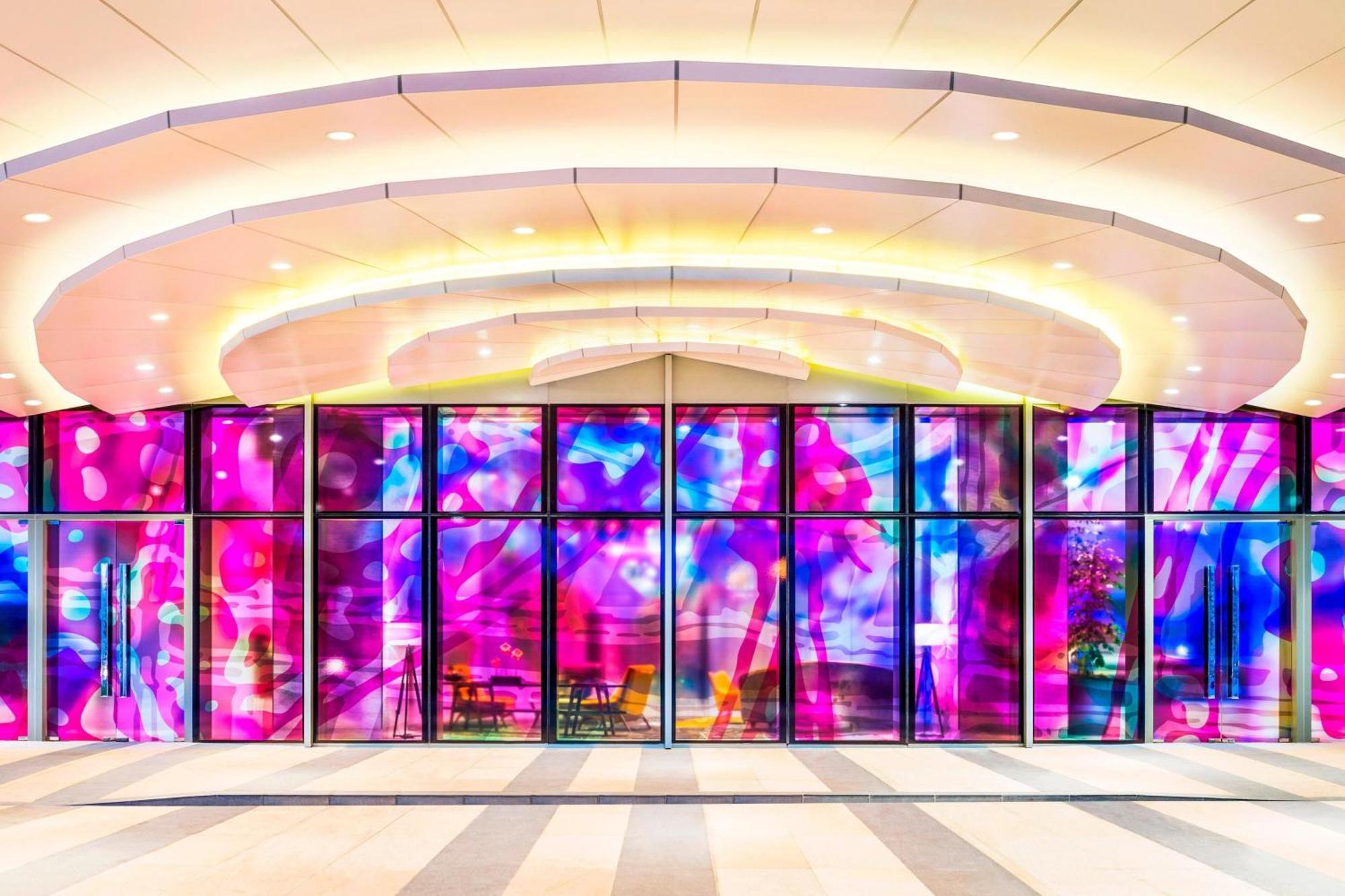 فندق لو ميريديان بوتراجايا المظهر الخارجي الصورة The main entrance of the station