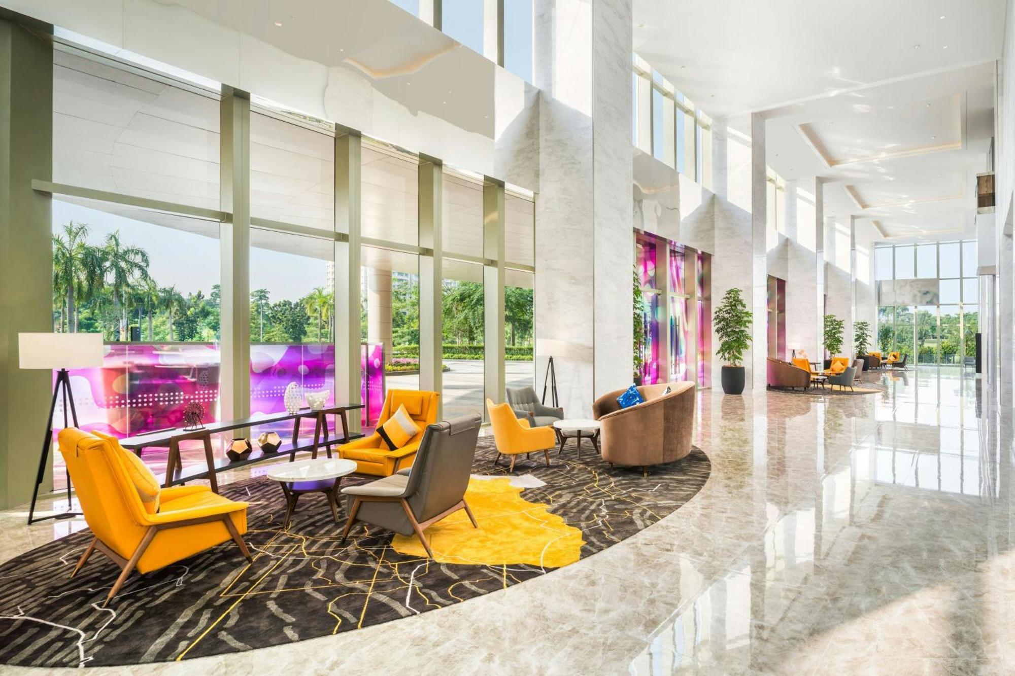 فندق لو ميريديان بوتراجايا المظهر الخارجي الصورة The lobby of the hotel